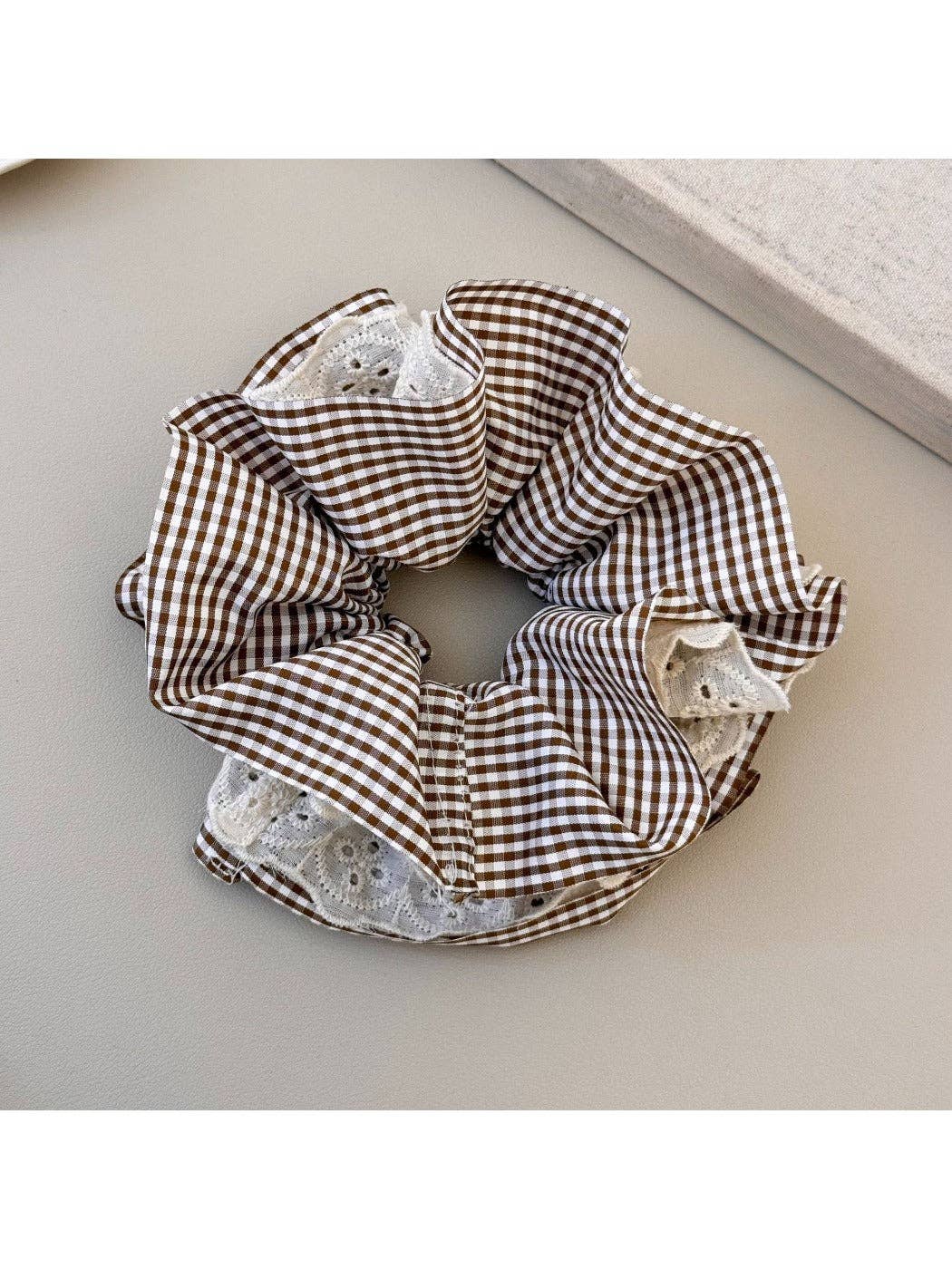 Gifty - Lace Checkered Ruffled Scrunchie Hair Tie: Brown