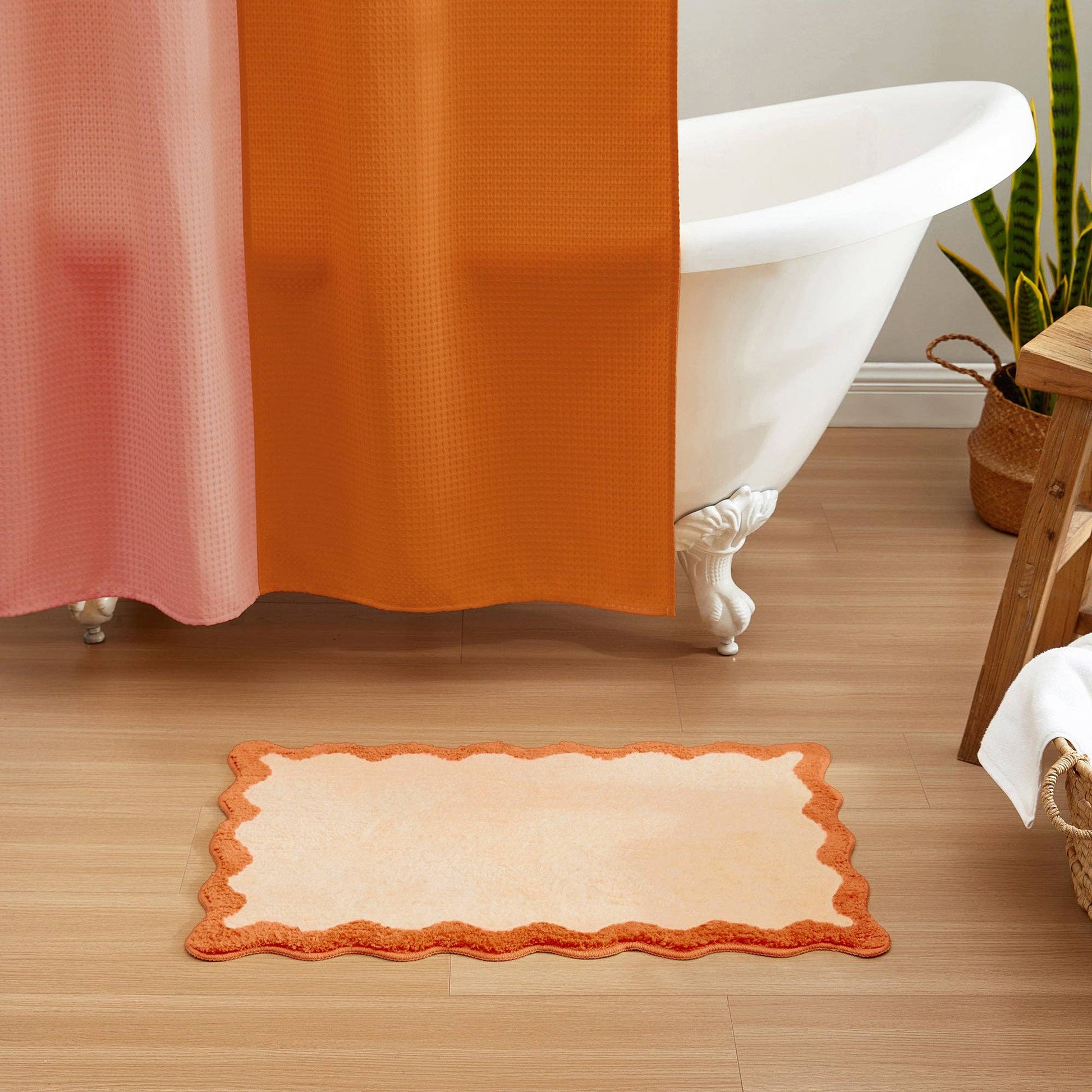 Nereida Bath Mat (Orange): 20x32 inch