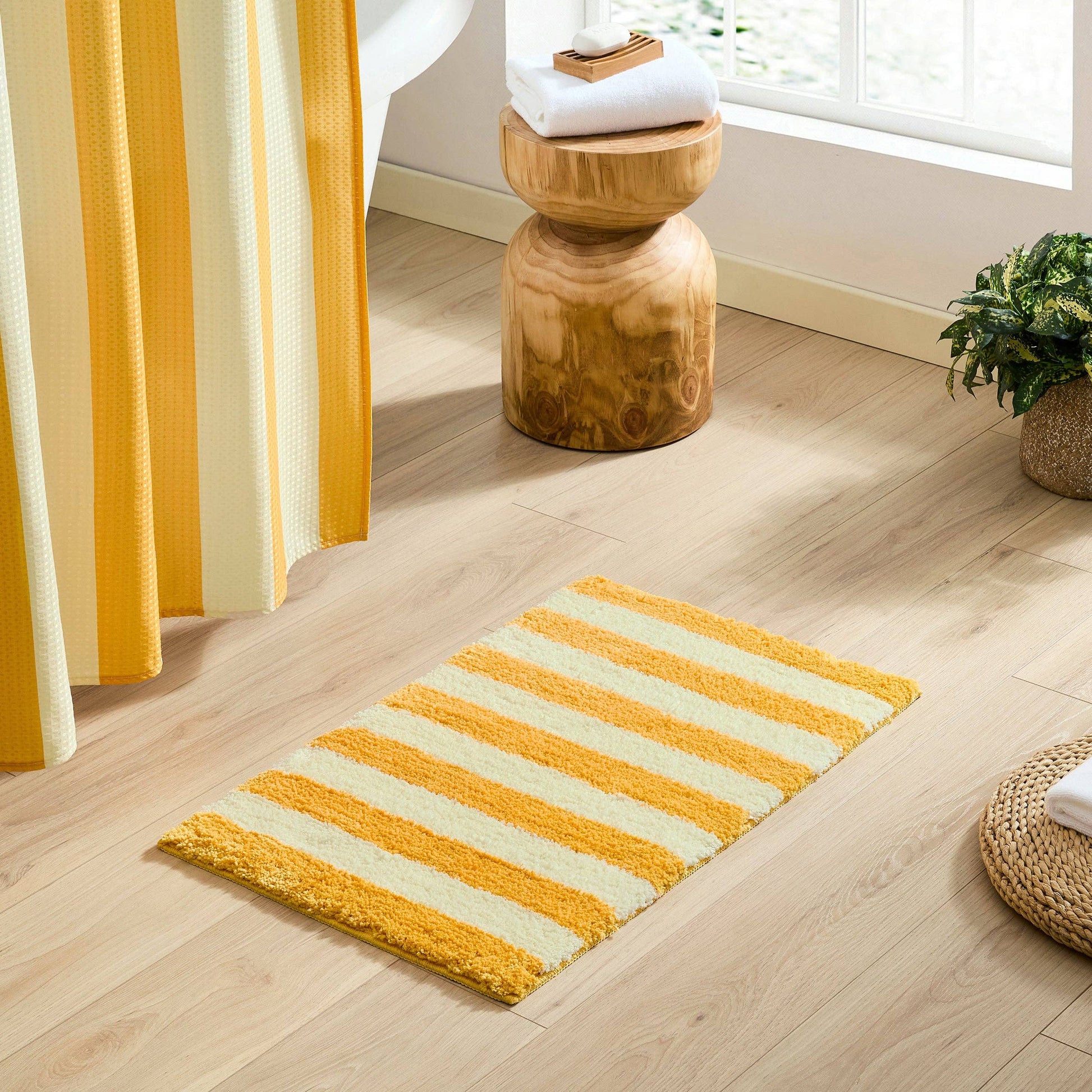 Flamingo Bath Mat (Yellow): 20x32 inch