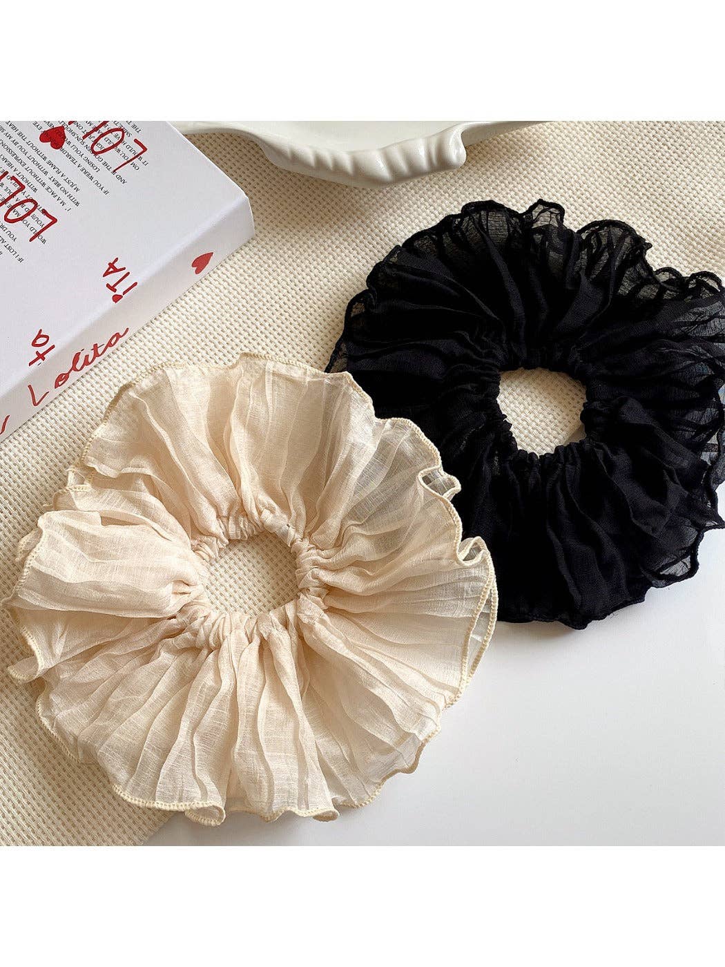 Gifty - Mesh Ruffled Scrunchie Hair Tie: Black
