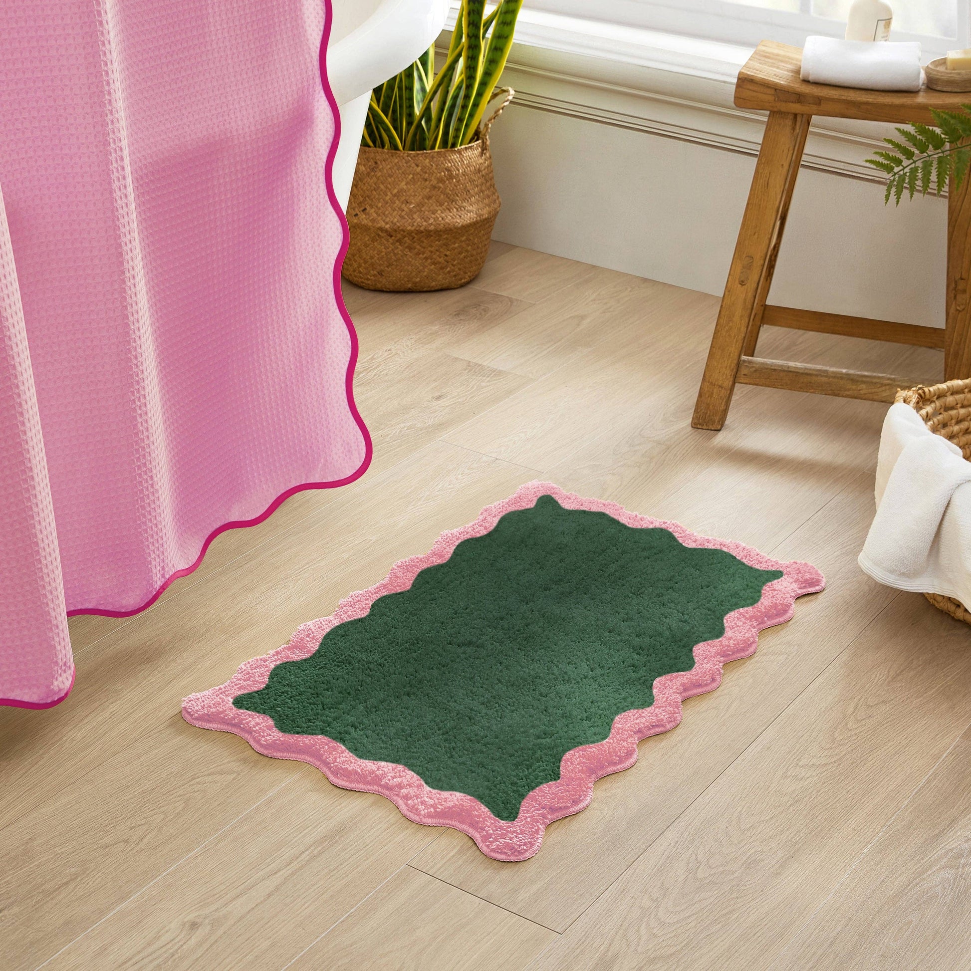 Nereida Bath Mat (Forest Pink): 20x32 inch