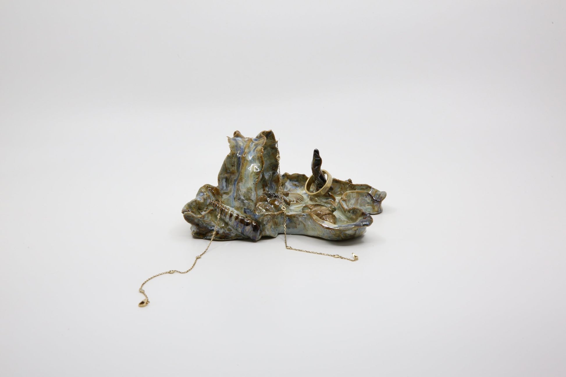 685bf416c0f3f4673dfe2462_12-ap-shopbloom-trinket-catcher-m-sku-u8pg_1763762931190.jpeg