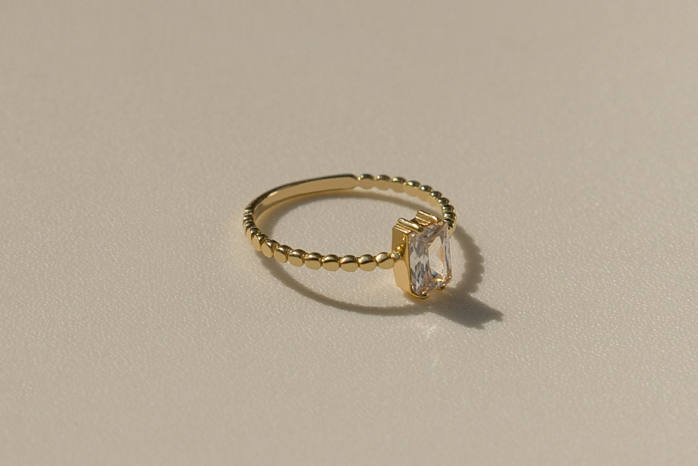 685bf416c0f3f4673dfe2462_baguette-ring-2_1751497326344.jpg
