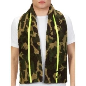 685bf416c0f3f4673dfe2462_camo-sherpa-studded-scarf_1765823517941.jpg