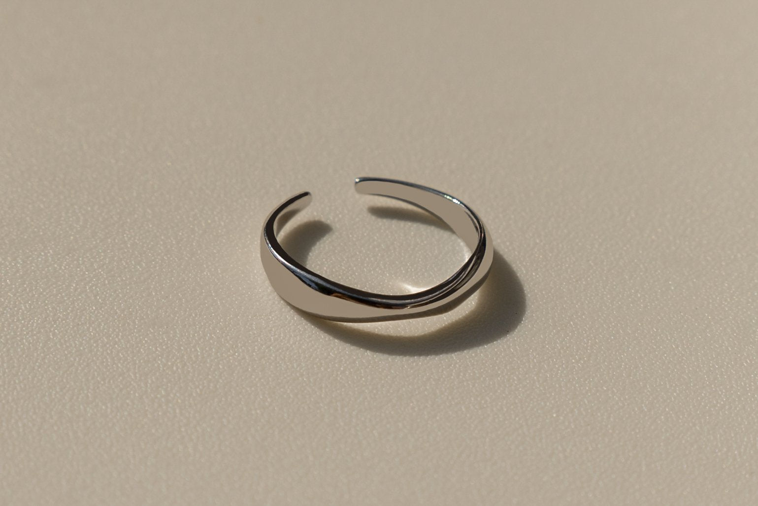 685bf416c0f3f4673dfe2462_classic-ring-2_1751497757173.jpg