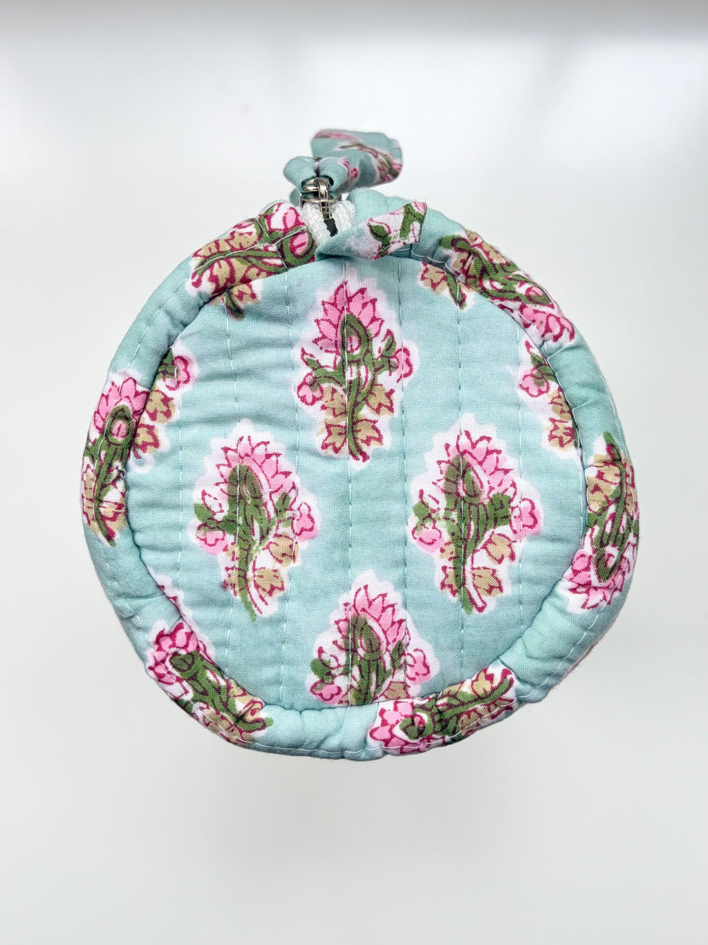 685bf416c0f3f4673dfe2462_house-of-mulmul-cotton-quilted-makeup-pencil-pouch-29-_1786980802340.jpeg