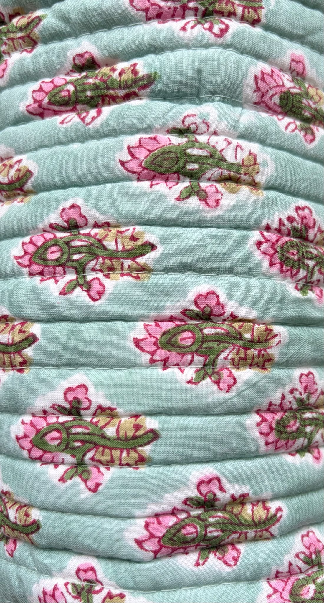 685bf416c0f3f4673dfe2462_house-of-mulmul-cotton-quilted-makeup-pencil-pouch-30-_1786980802340.jpeg