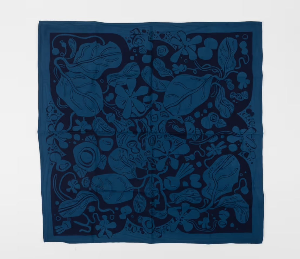 685bf416c0f3f4673dfe2462_meg-hunt-leafy-swirl-blue-bandana-main-69fe5296ea0ff-1110x957_1779381328912.jpeg