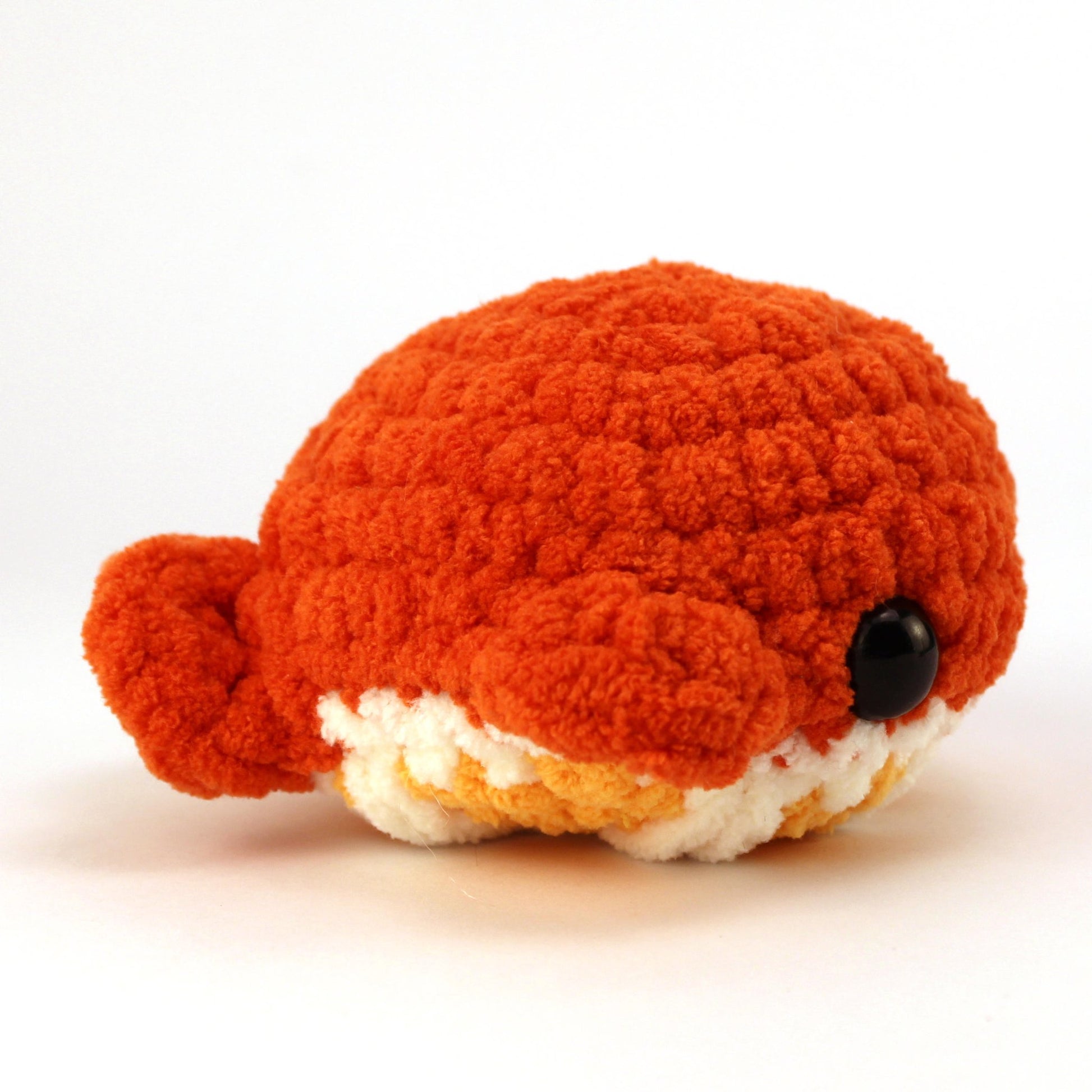 685bf416c0f3f4673dfe2462_orange-whale-right_1751404220557.jpg