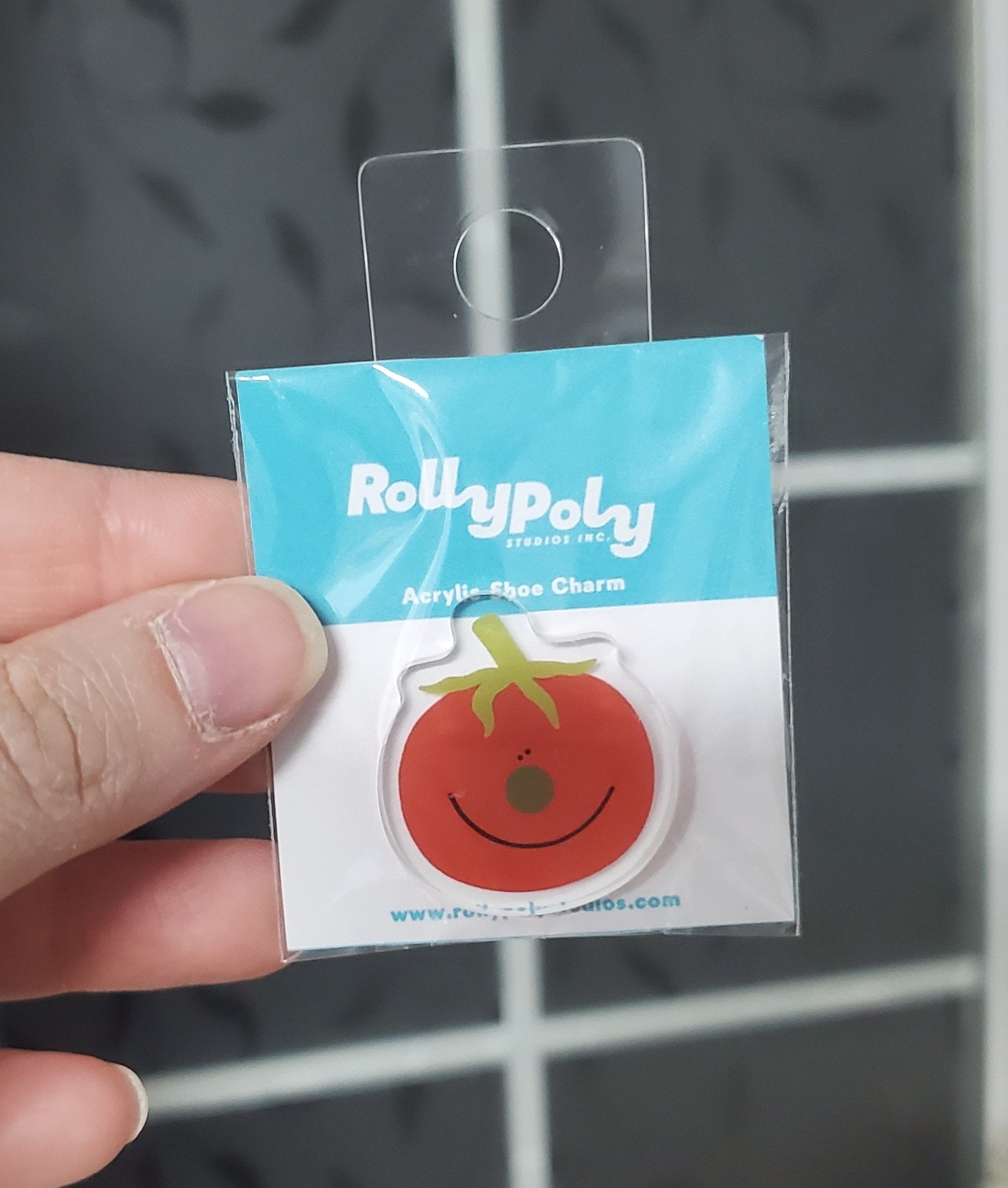 685bf416c0f3f4673dfe2462_rollypoly-tomato_1755625556969.jpg