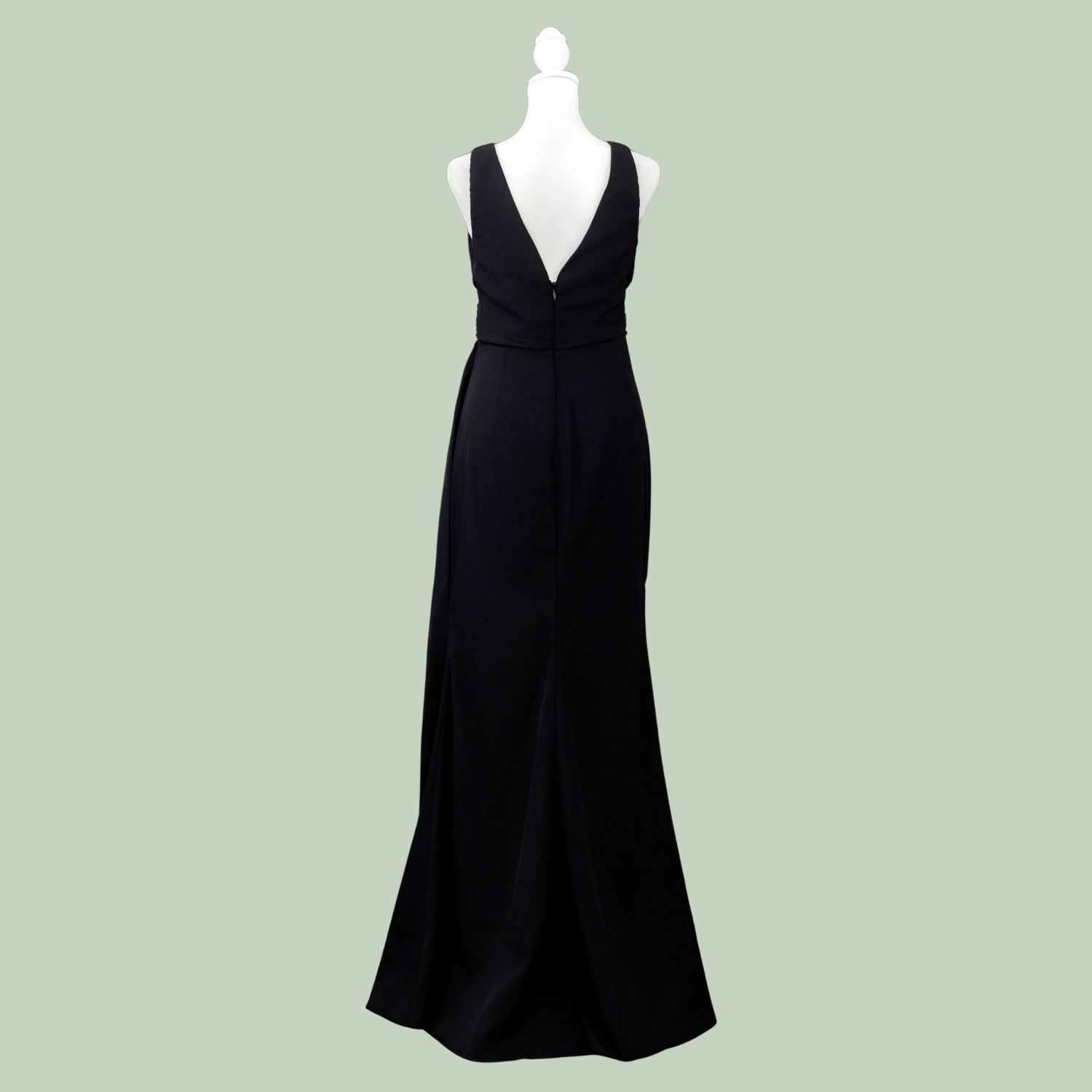 685bf416c0f3f4673dfe2462_the-midnight-dress-back_1778793605940.png