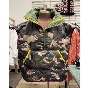 685bf416c0f3f4673dfe2462_the-ultimate-vest-in-quilted-camo_1765825731102.jpg