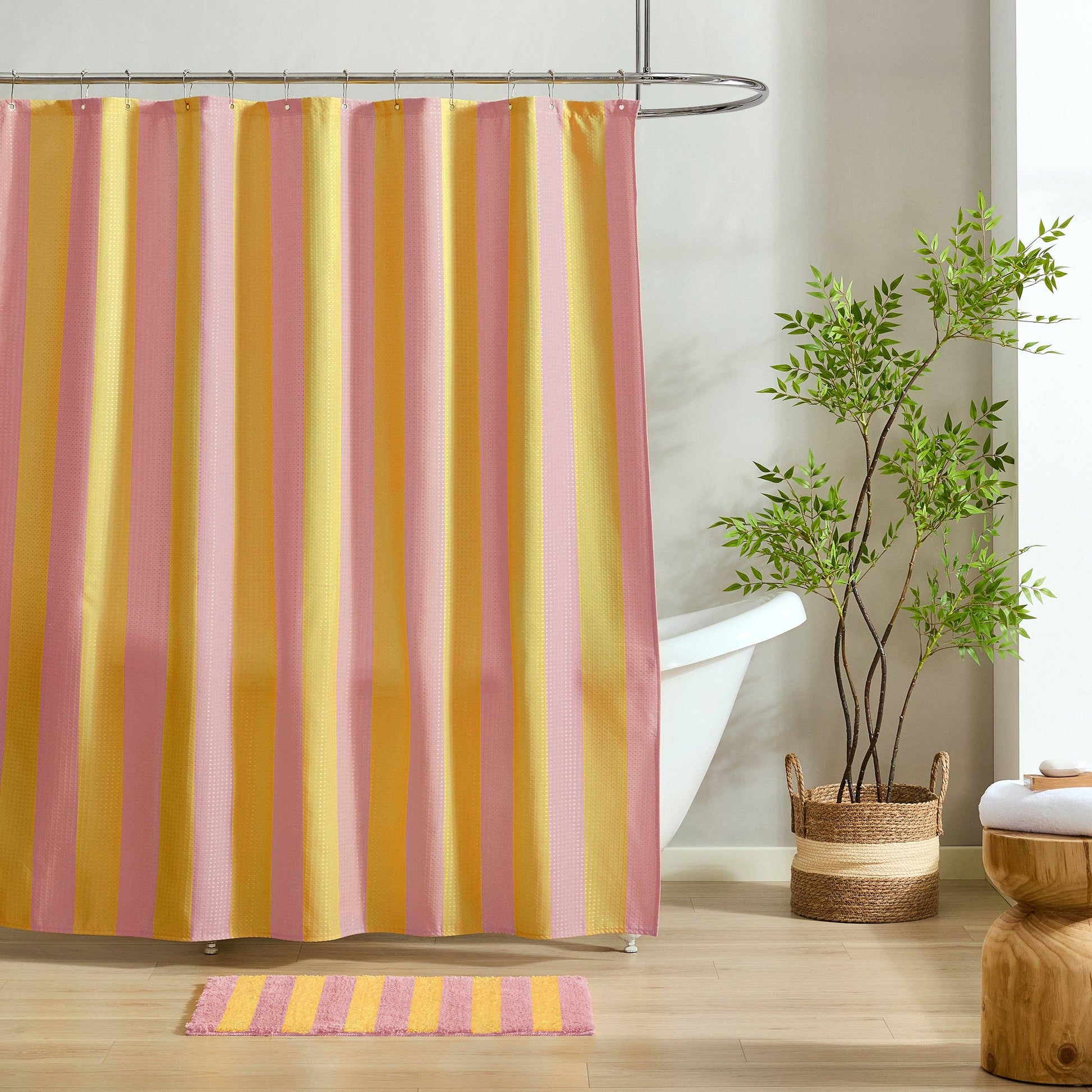 Flamingo Bath Mat (Sunrose): 20x32 inch