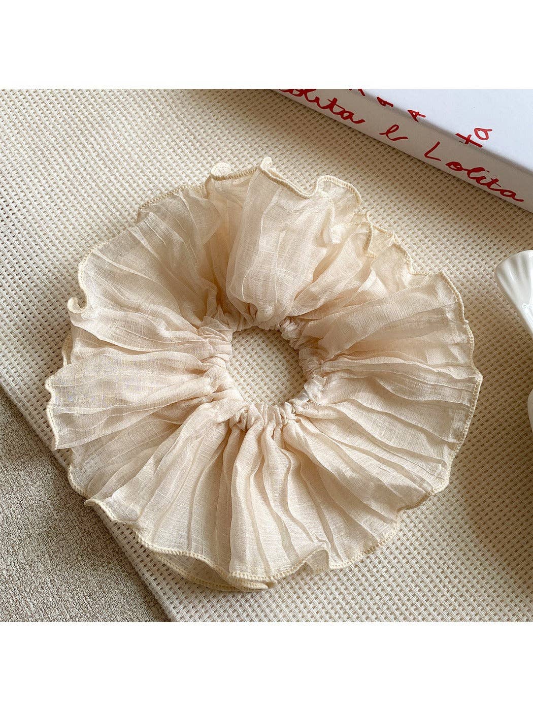 Gifty - Mesh Ruffled Scrunchie Hair Tie: White