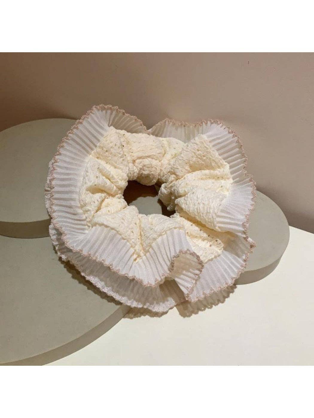 Gifty - Ruffled Lace Scrunchie: 1007#Red