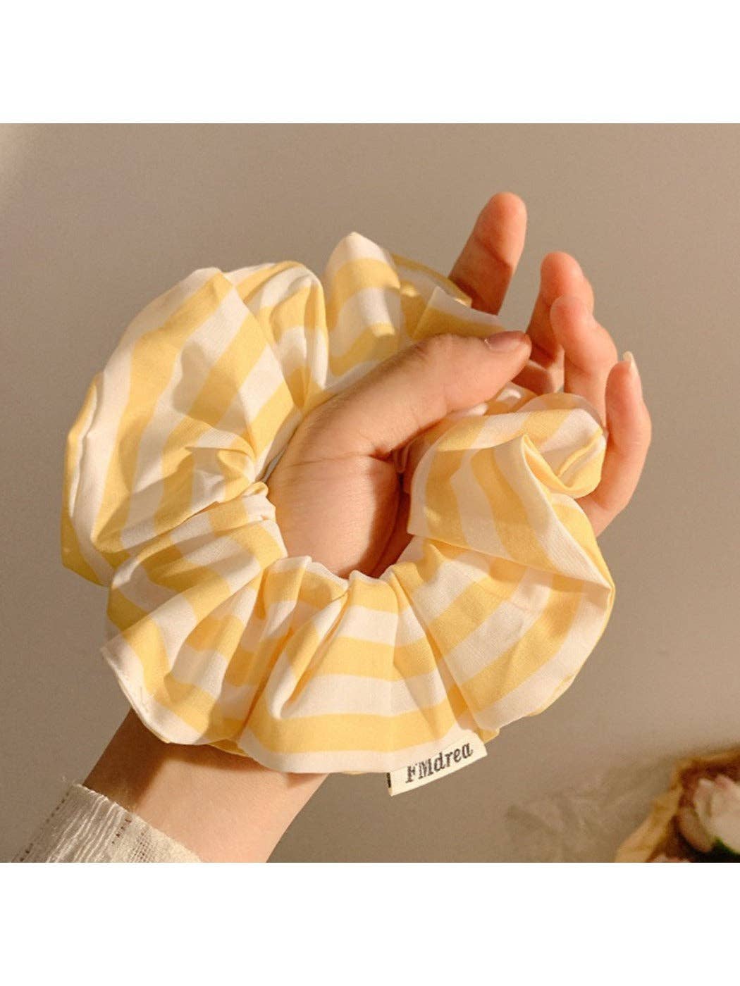 Gifty - Simple Yellow Striped Scrunchie: Yellow