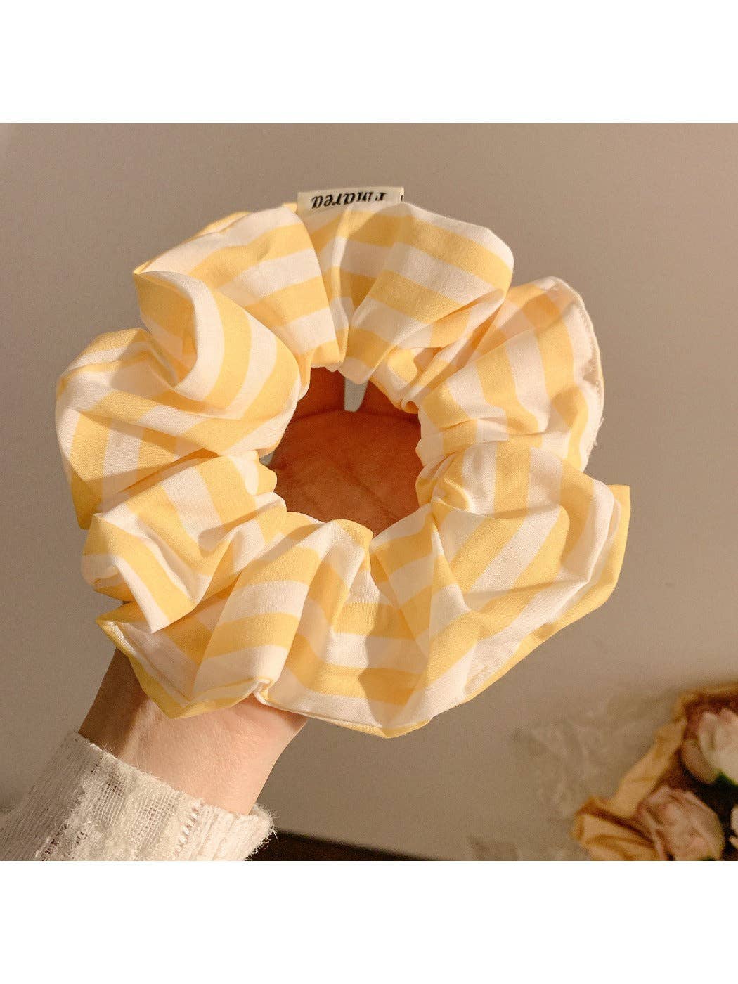 Gifty - Simple Yellow Striped Scrunchie: Yellow