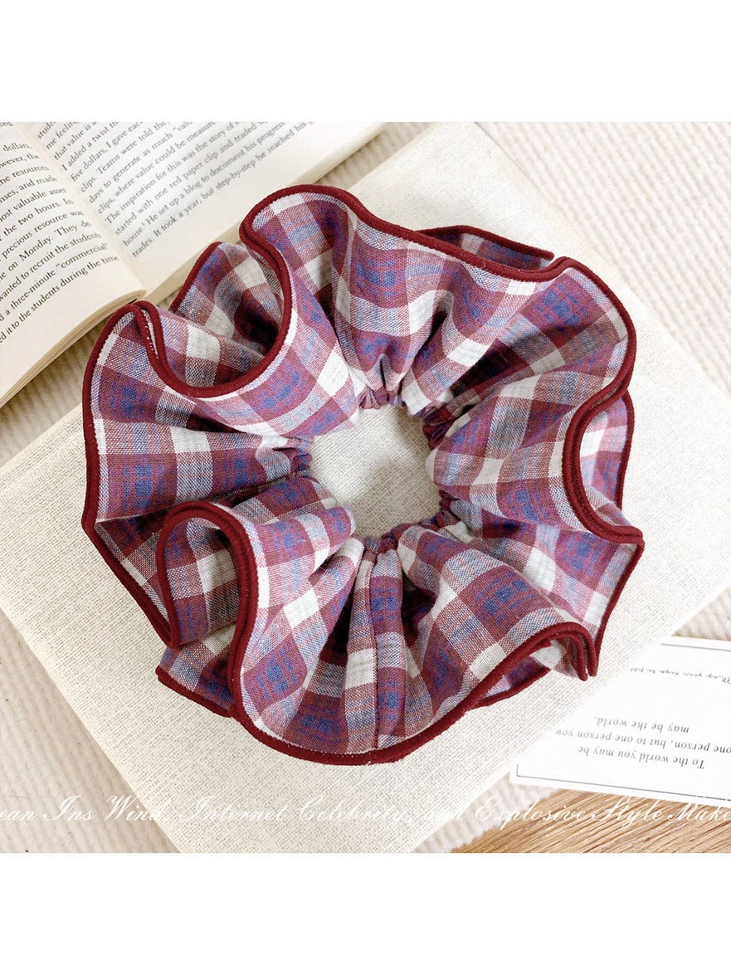 Gifty - Gingham Scrunchie Hair Ties: Red